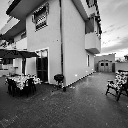 Appartamento Sunflower Viareggio Ngoại thất bức ảnh